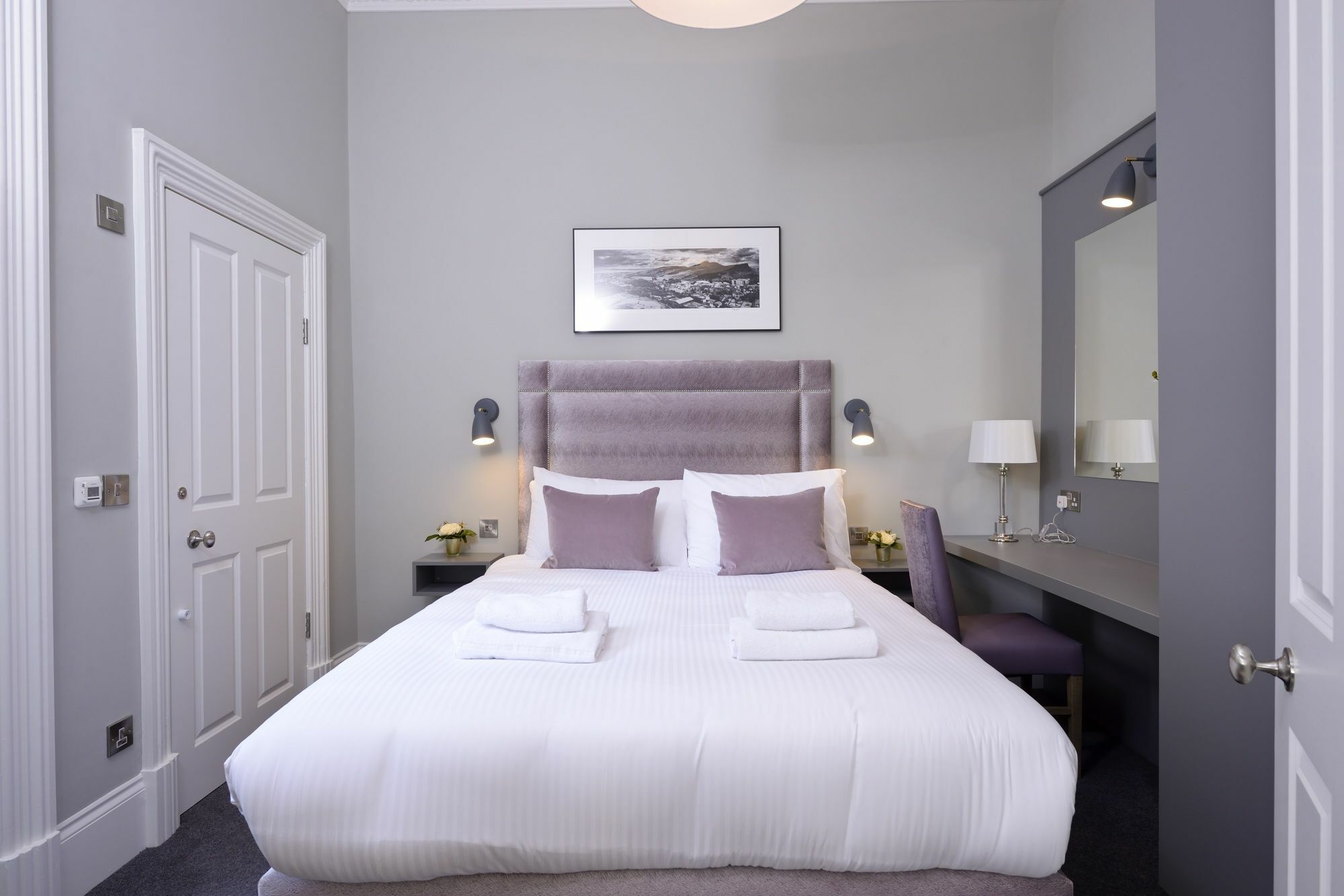 Destiny Scotland Apartments At West End - Princes Street エディンバラ エクステリア 写真